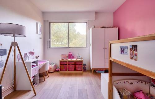 Chambre d'enfant rénovée