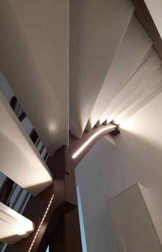 Escalier sur mesure, éclairage indirect à Saint Louis
