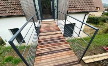 Création d'une passerelle en bois à Deauville