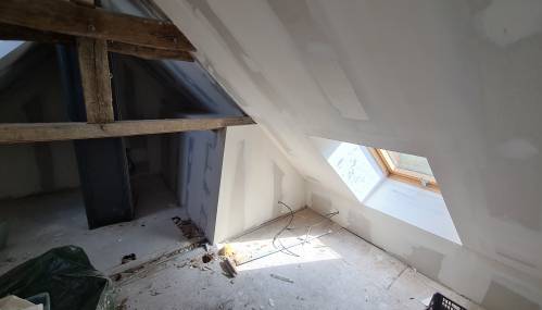 Combles en cours d'aménagement