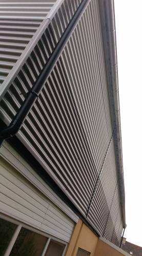 pose du nouveau bardage Bac Acier en 2 tons