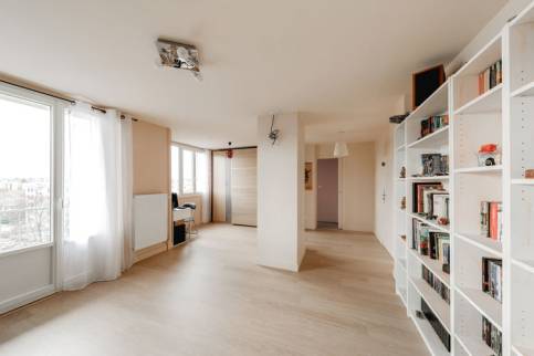 Rénovation d'appartement avec pose de revêtement de sol stratifié - Montpellier 34000