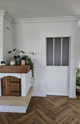 Porte en galandage effet verrière