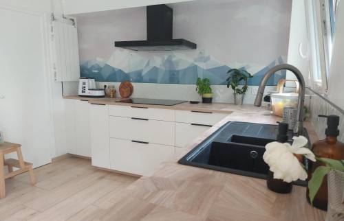 La paier peint motif géométrique montagne pastel : la vraie touche d'originalité