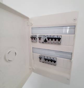 Tableau électrique LeGrand dans un studio à Lannion