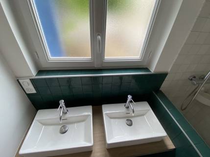 Pose de deux vasques de salle de bain