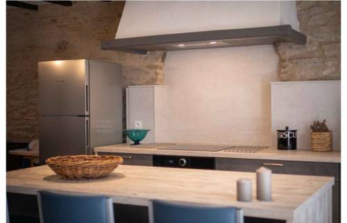 RENOVATION DE CUISINE DANS LONGERE A FEREL PAR LE COURTIER EN TRAVAUX