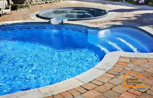 Construction de piscine 77 - Pisciniste Bois-le-Roi