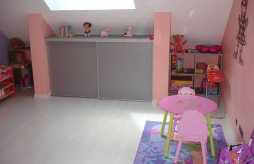 Chambre d'enfant sous les combles à Lannion