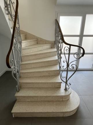 Rénovation de mur et plafond autour d'un escalier intérieur ancien - Nantes 44