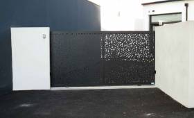 Portail motorisé design et moderne - Lorient (56100)