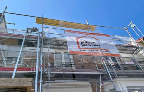 L'échafaudage pour la rénovation de façade
