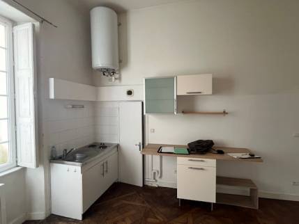 Ancienne cuisine avant travaux de rénovation d'un appartement - Nantes 44