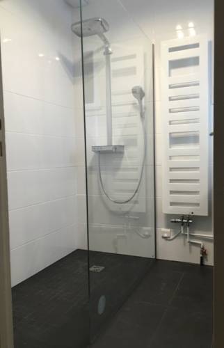 Remplacement d'une baignoire par une douche à l'italienne (Brunoy 91800)