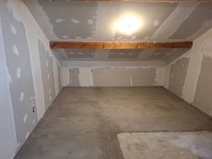 Rénovation de maison avec transformation et agrandissement d'une chambre mansardée - Lagnieu 01150