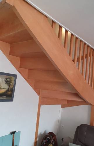 Escalier avant travaux - Vue de côté