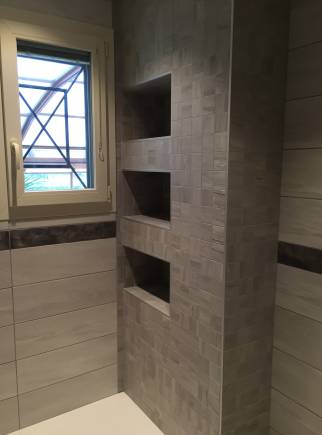 Rangements dans la douche Craponne