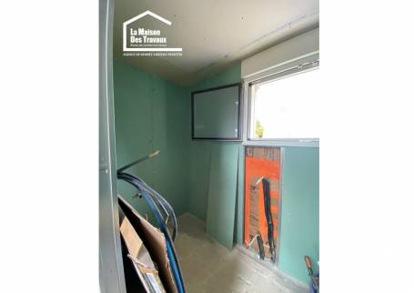 PLAQUES HYDROFUGES SALLE DE BAIN A DAMGAN