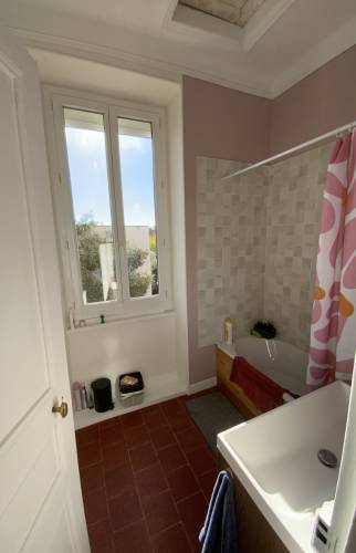 Salle de bain rénovée La Maison Des Travaux Ales