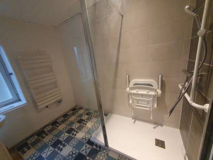 Rénovation de Salle de Bain Terminée : Résultat Final Éblouissant