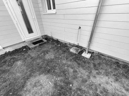 Ancienne entrée de la dépendance (Merville 14810)