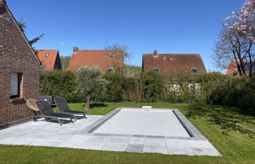 Piscine et aménagement autour de la piscine