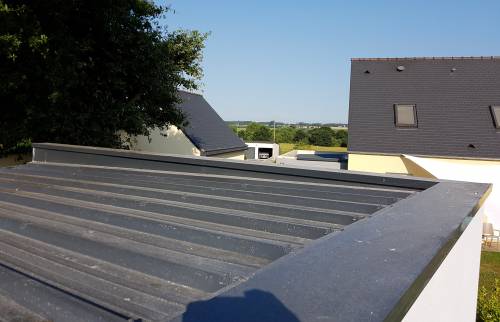 Couverture Bac acier et couvertine noires sur acrotères