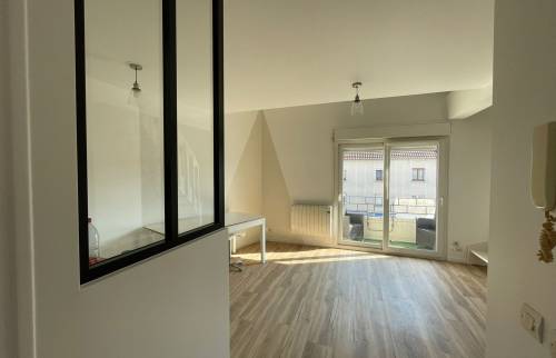 Rénovation de l'entrée avec installation d'une verrière