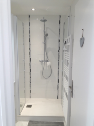 Douche avec parfois vitrée 