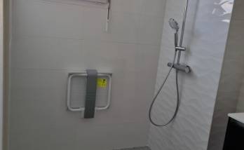 Douche en faïence 3D