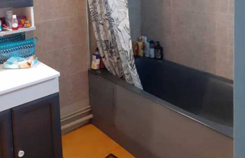 La baignoire avant travaux