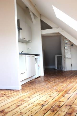 Aménagement d'un studio sous toiture