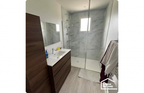 Rénovation d'une salle de bain avec son avant/après sur 50480 Carentan-les-Marais