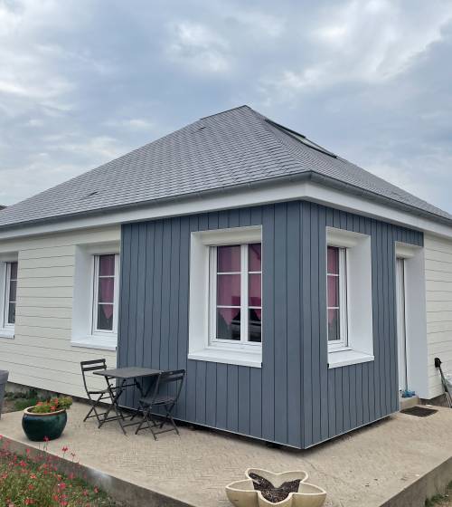 Nouvelle toiture et bardage couvrant l'ITE (Colleville-Montgomery 14880)