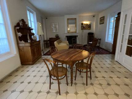 Rénovation des peintures d'une maison à Angoulins