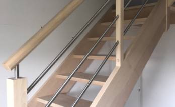Escalier en bois avec garde-corps inox et main-courante en bois - Nantes 44