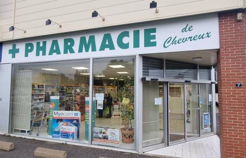 Pose du panneau de chantier "La Maison Des Travaux"