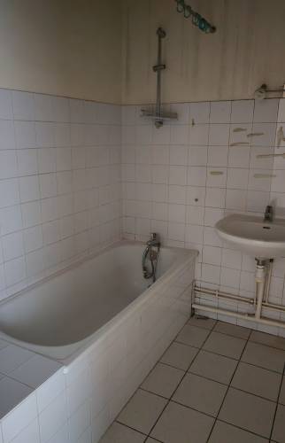 Salle de bain : vue avant travaux