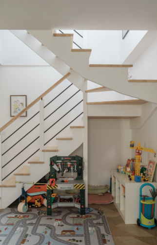 Surélévation de maison à Vertou pour créer un espace nuit (44120) - escalier