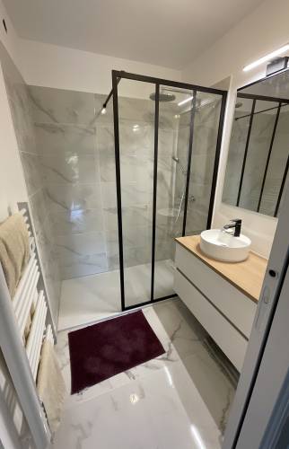 Salle de bain après