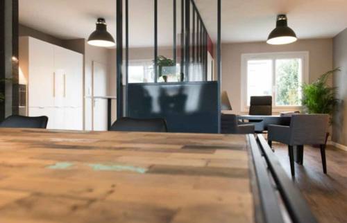 Transformation d'une habitation en Agence immobilère.