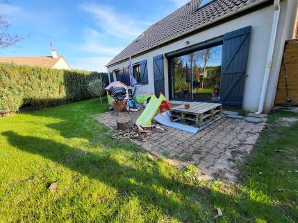 Ancienne terrasse en pavés autobloquants avant travaux de rénovation de terrasse - Lésigny 77150
