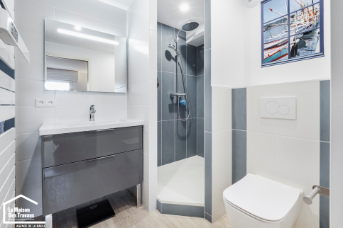 Salle de bain privative créée