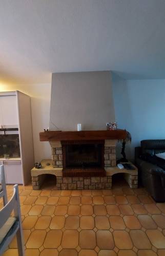 Cheminée et carrelage avant travaux