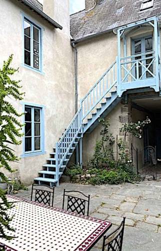 Remplacement d'un escalier extérieur ancien à Saint-Malo