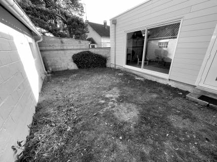 Jardin arrière avant aménagement (Merville 14810)