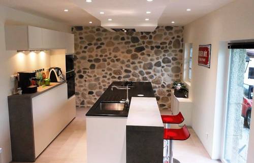 Avant / Après aménagement annexe buanderie cave en cuisine
