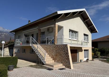 vue d'ensemble de la maison après travaux