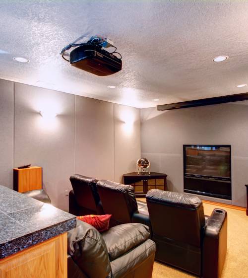 Souplex aménagement salon espace home vidéo après travaux d'étanchéité et de mises aux normes - Meaux - 77100 - 