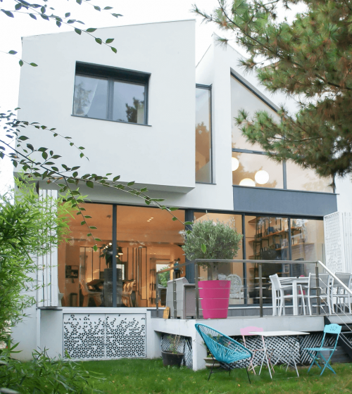 Vue extérieur surélévation maison et terrasse moderne